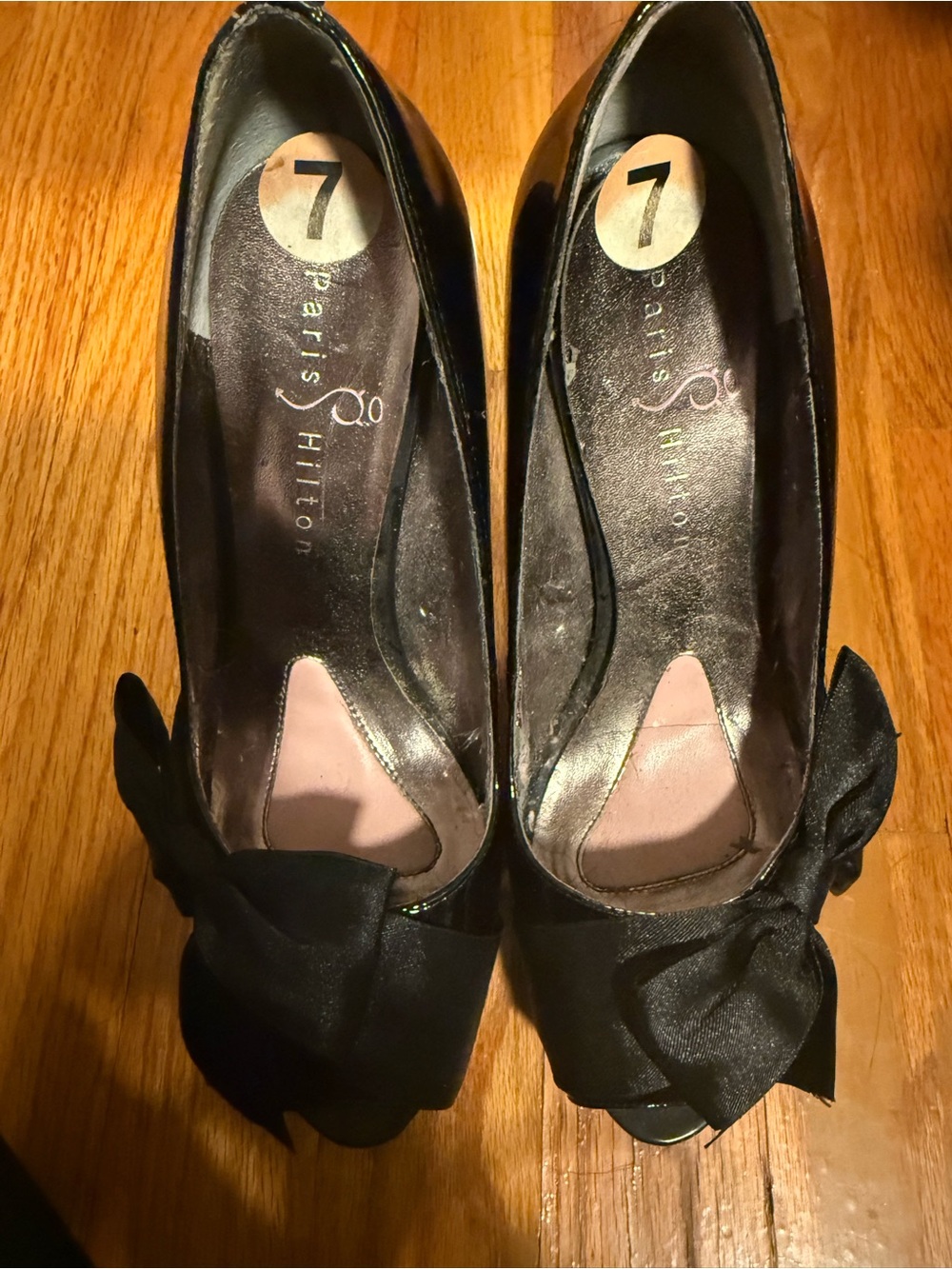 Paris Hilton Black Satin Peep-Toe Pumps with Bow - Picture 4 of 7